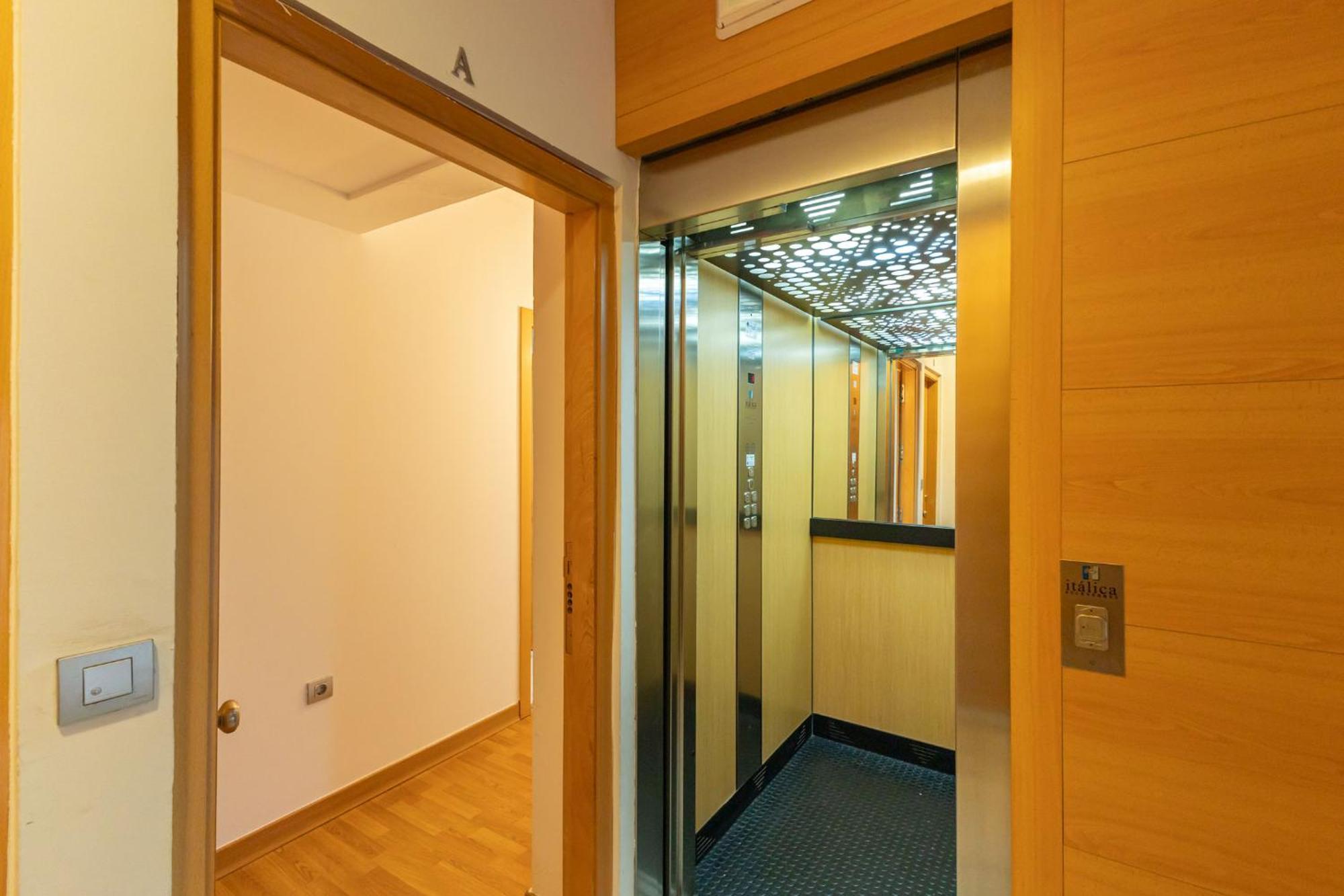 Charming Apartment At San Bernardo Neighborhood By Ocityzen Seville Luaran gambar
